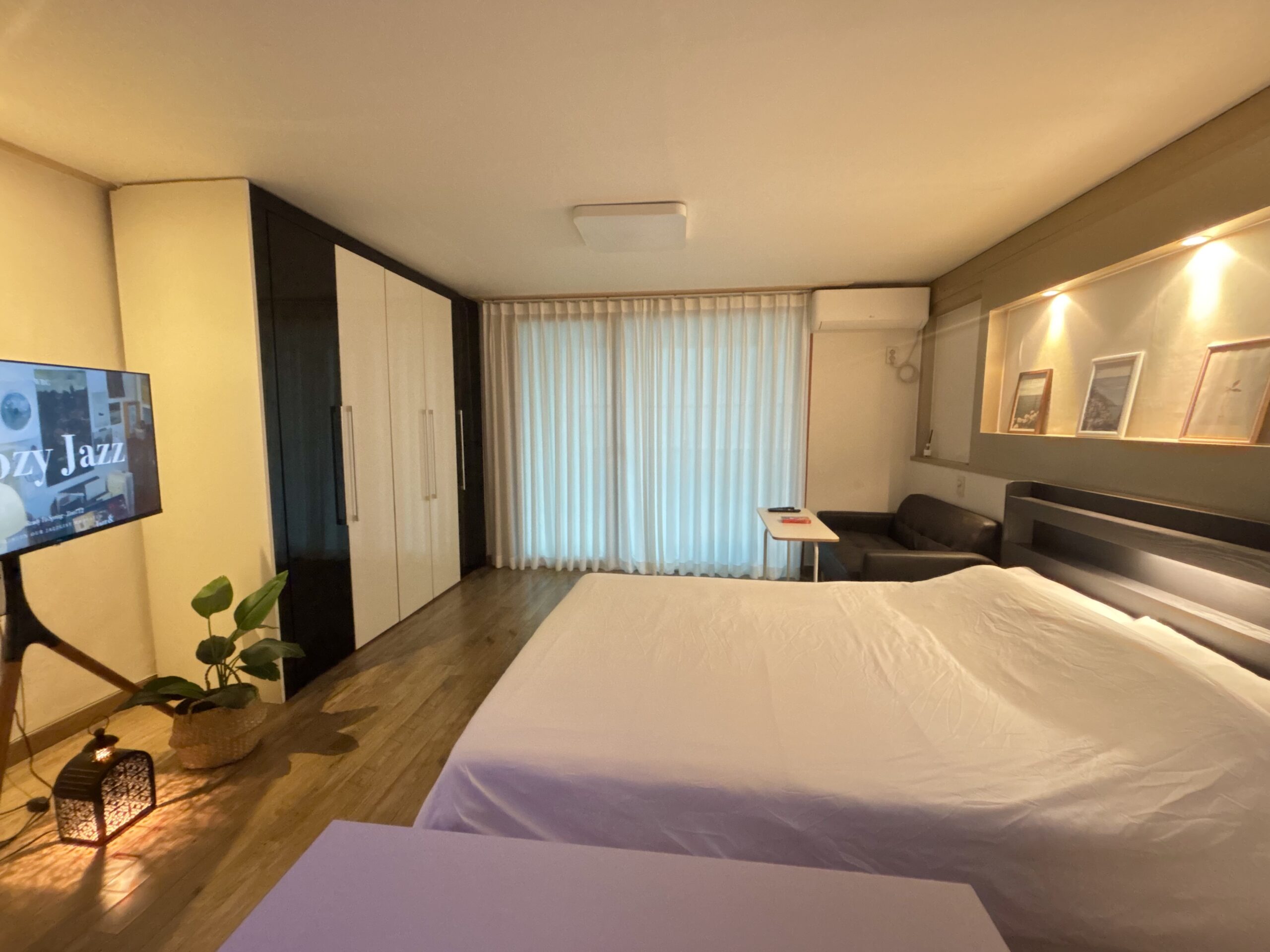 Suzak, each life, each artwork gallery image