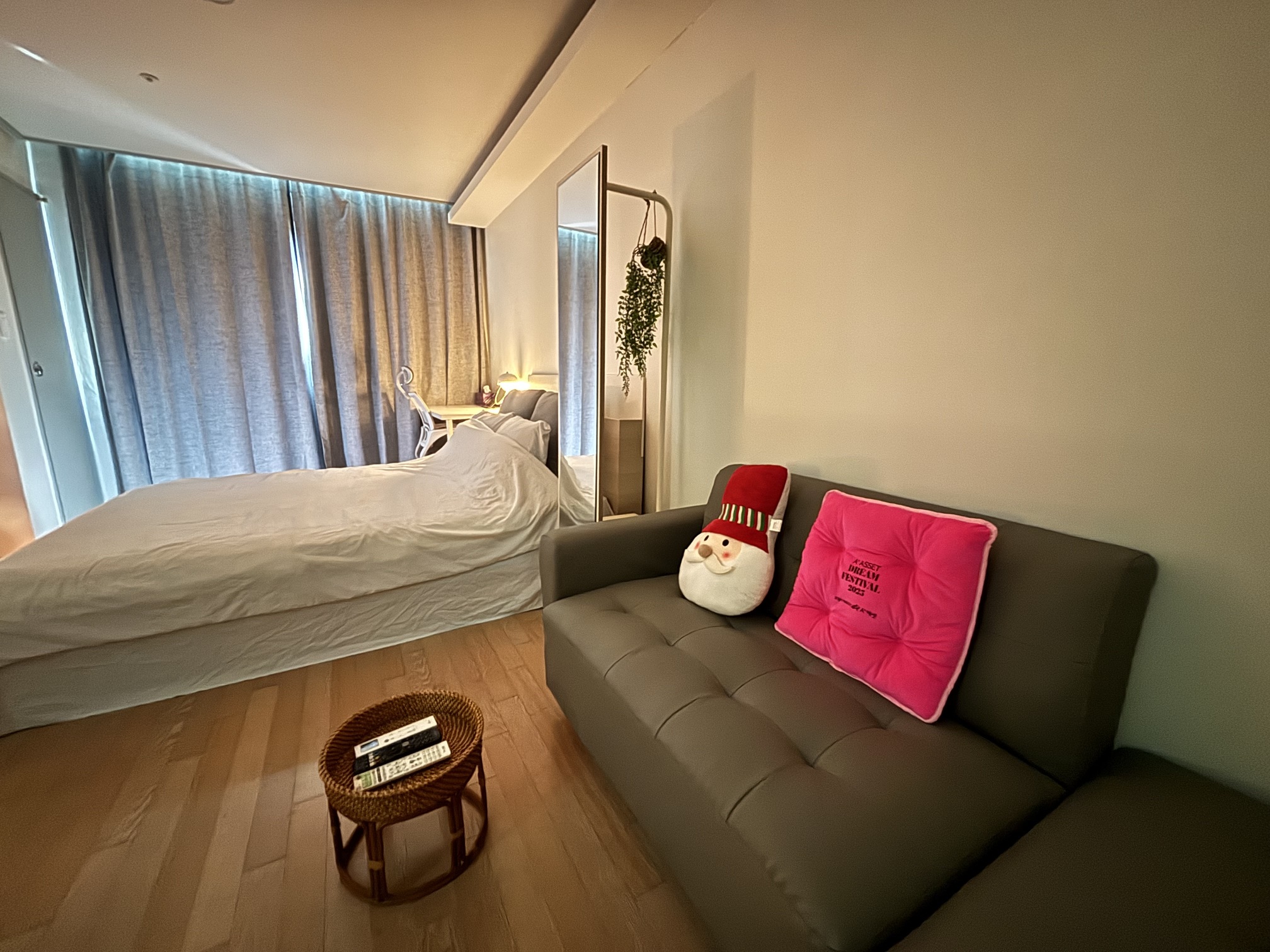 Zanzan, gentle toast to your day gallery image