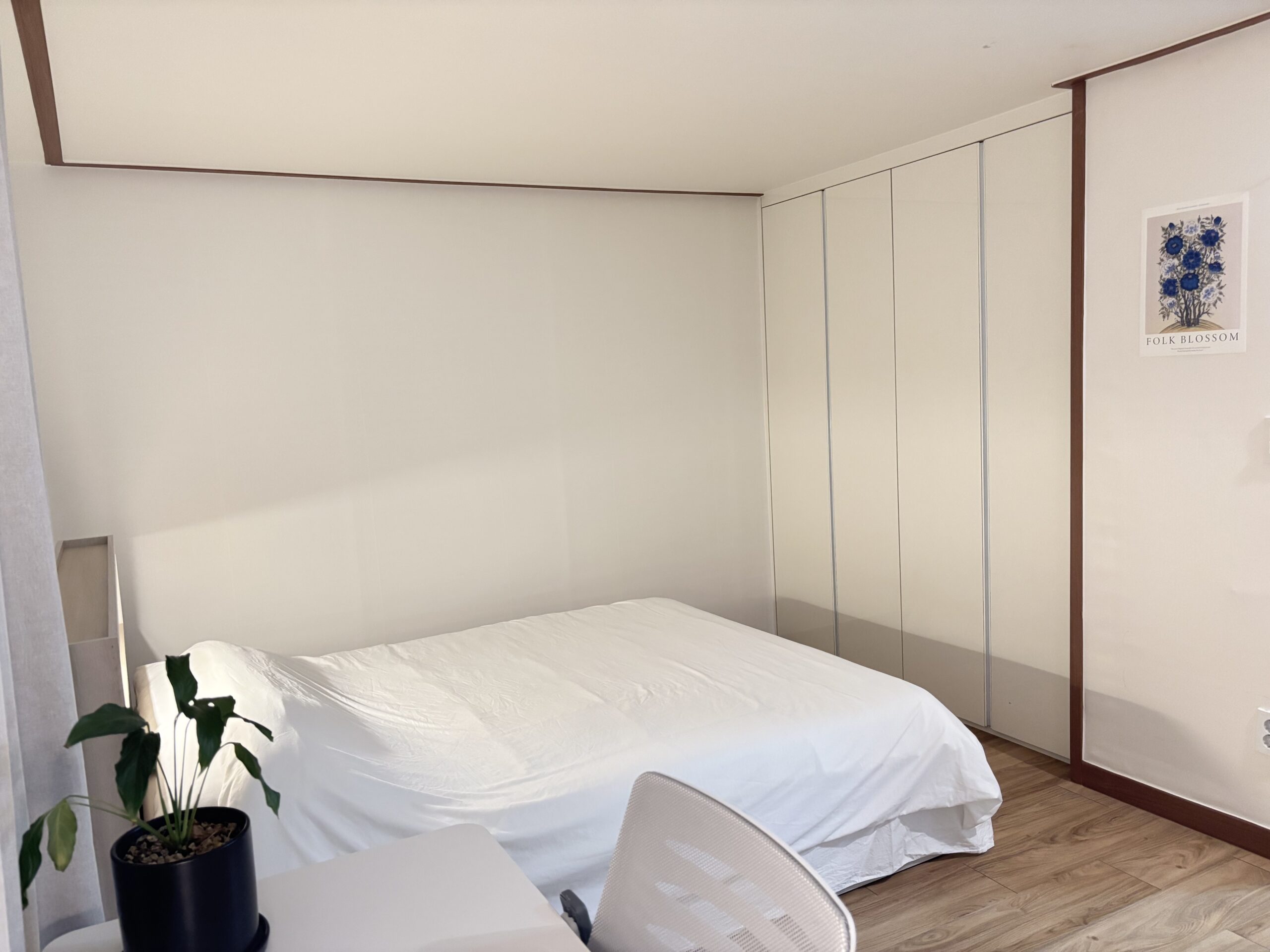 Boda, blue 12m above gallery image