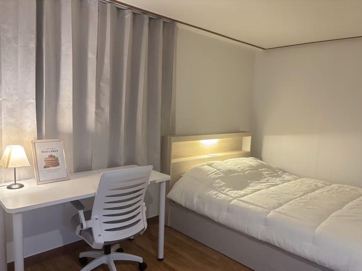 Boda, blue 12m above gallery image