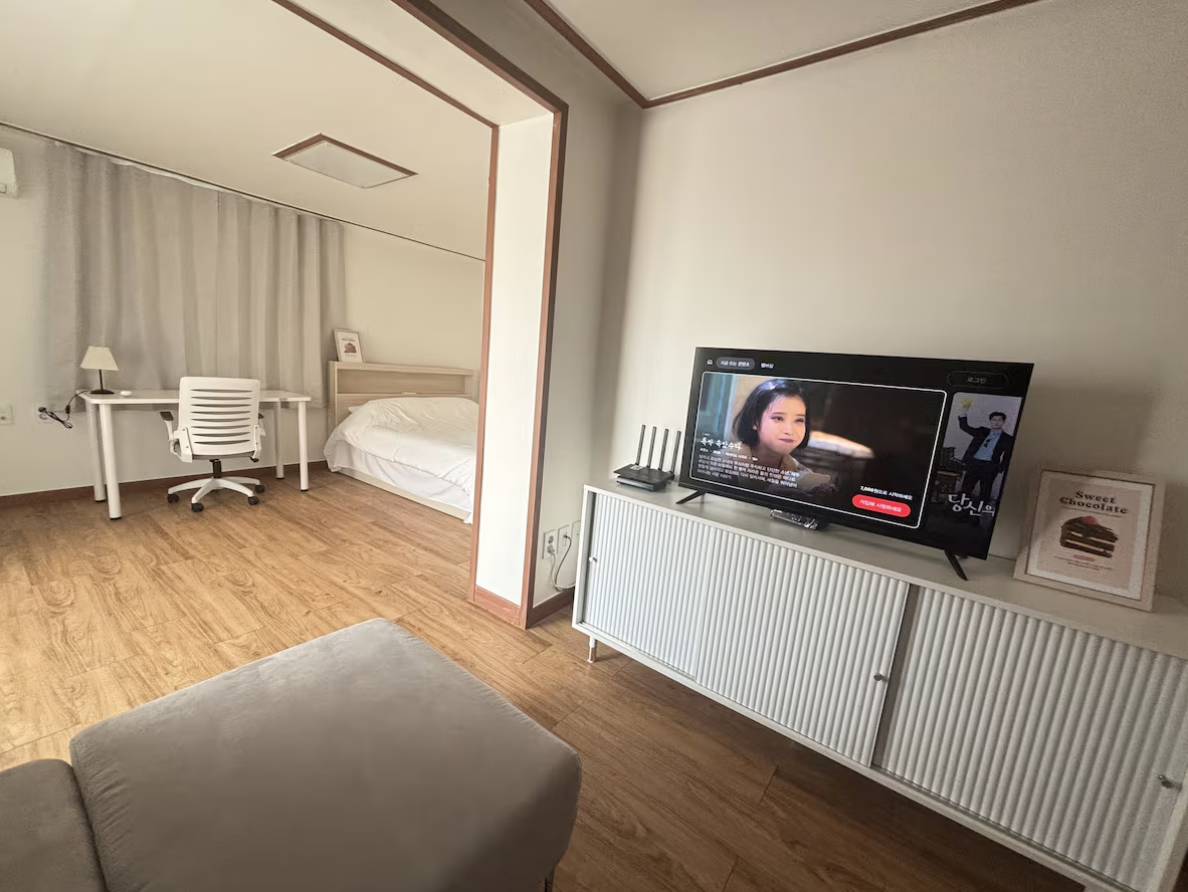 Boda, blue 12m above gallery image