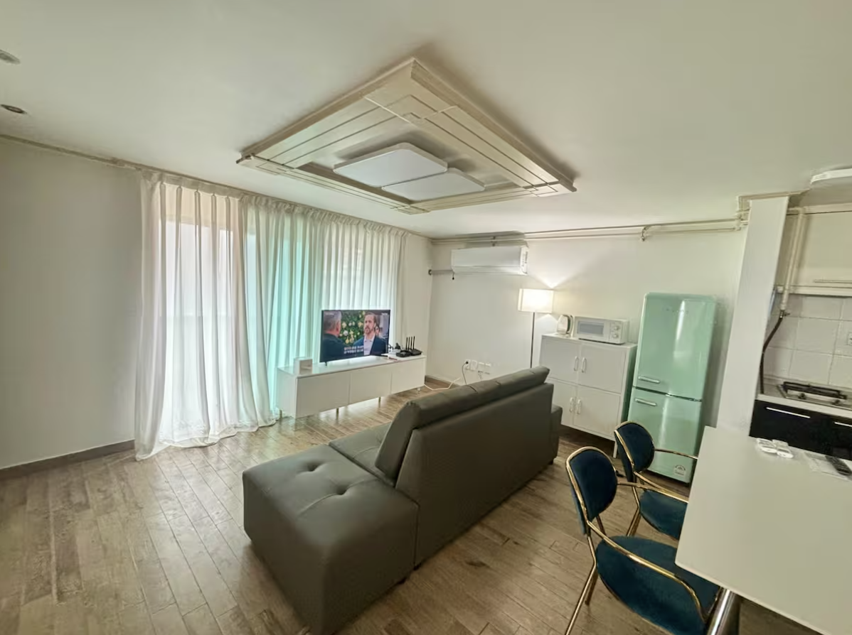 Doran, happy together gallery image