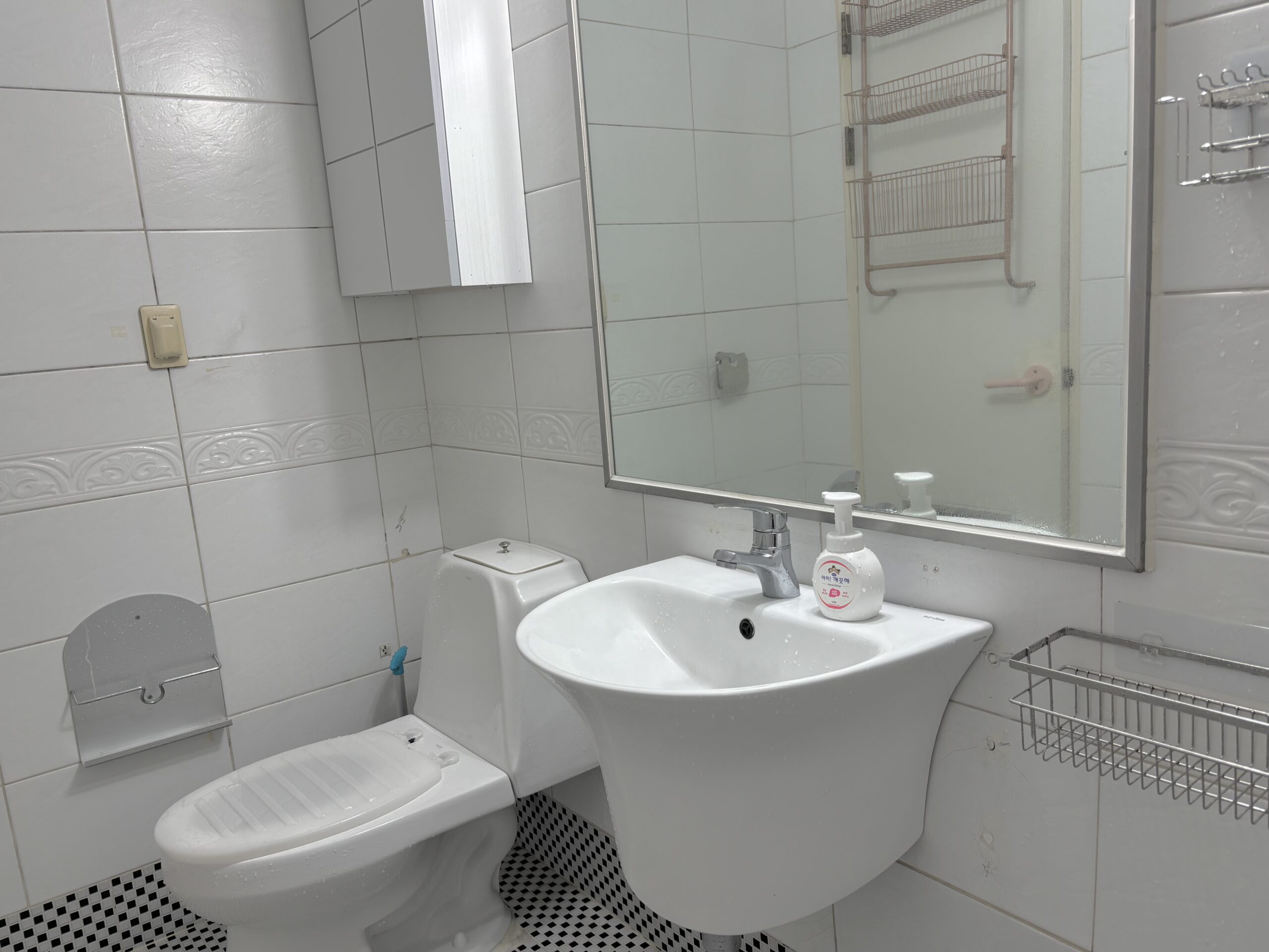 온담, 보통의 가치 gallery image