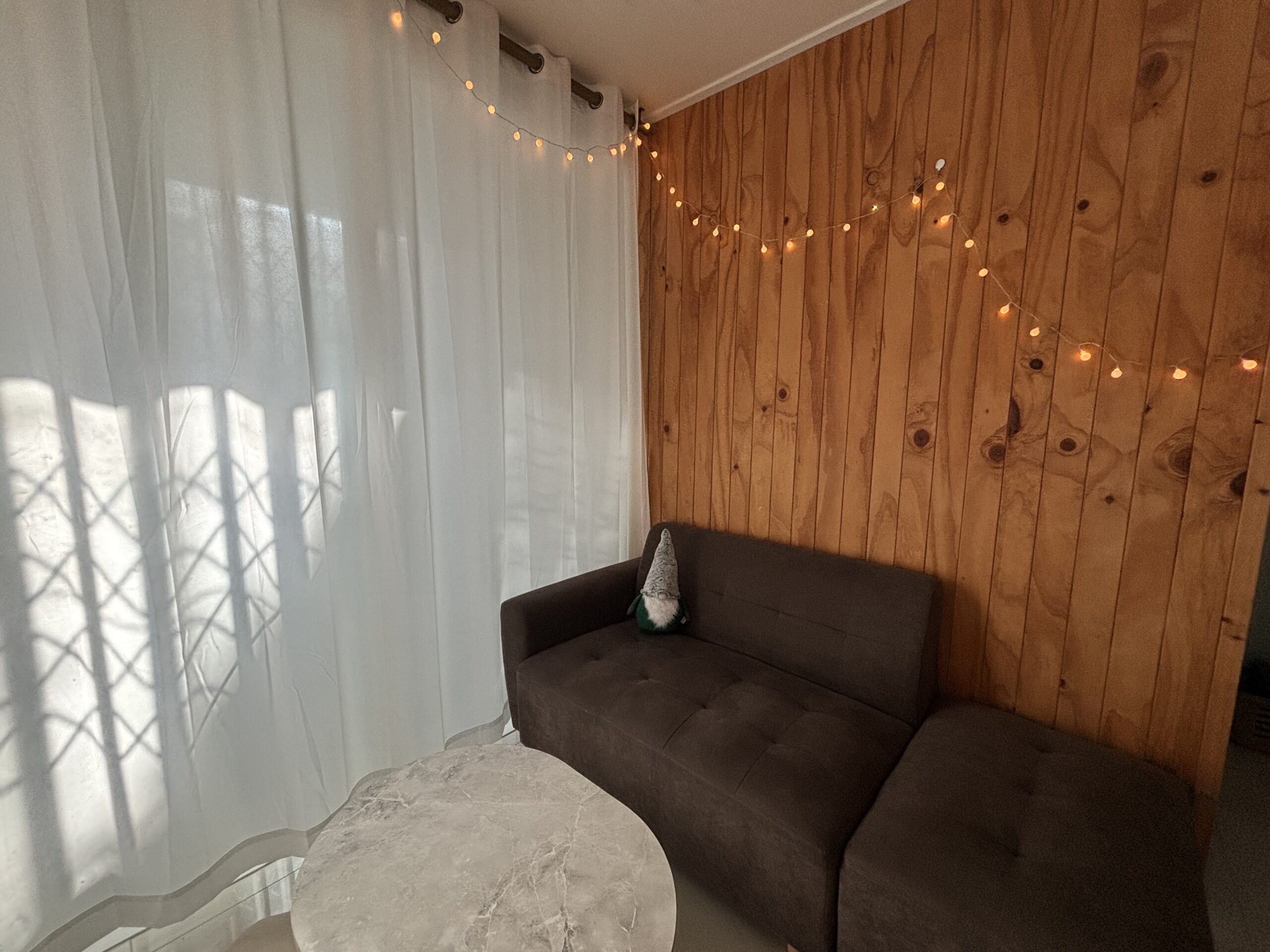 고요, 도시 속의 평화로움 gallery image